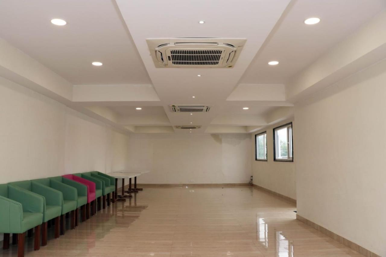 Hotel Savitri Signature Narsinghpur Exterior photo